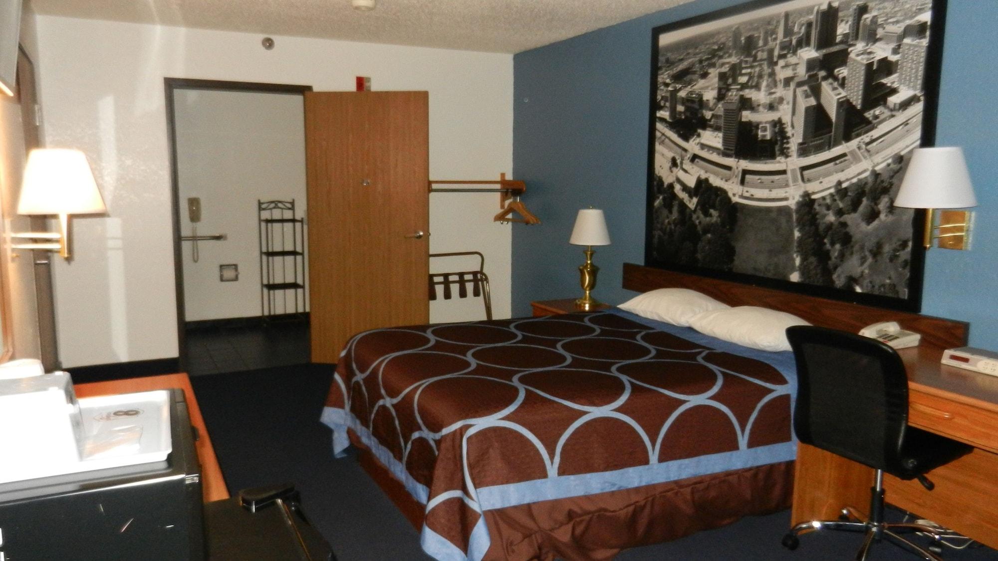 Hotel Super 8 By Wyndham Potosi
