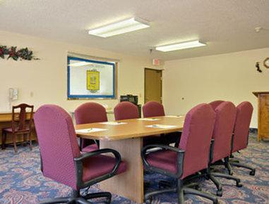 Super 8 By Wyndham Hotel 2*