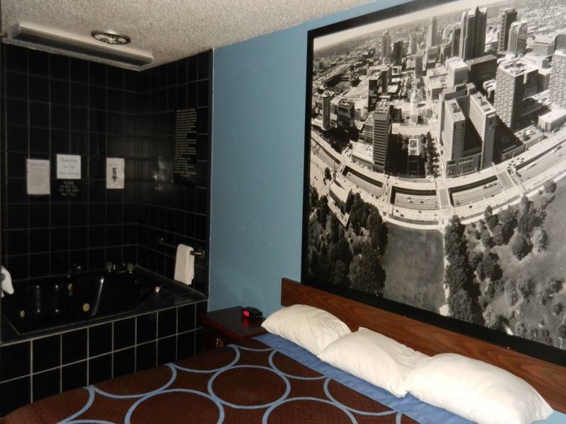 Super 8 By Wyndham Hotel
