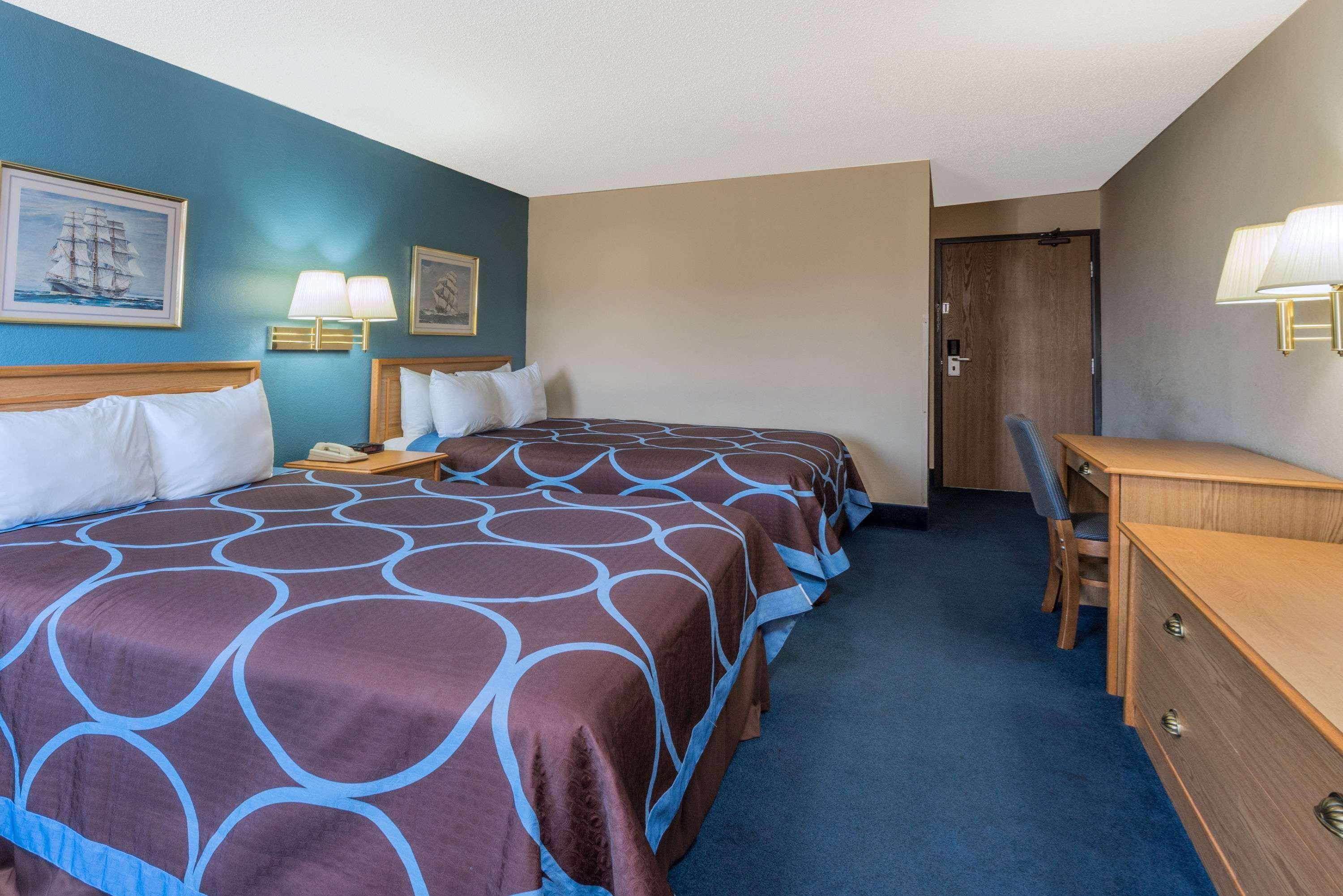 Hotel Super 8 By Wyndham Potosi