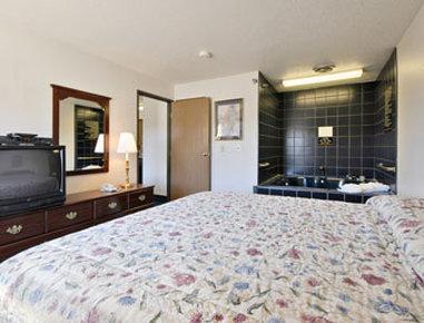 Super 8 By Wyndham Hotel 2*
